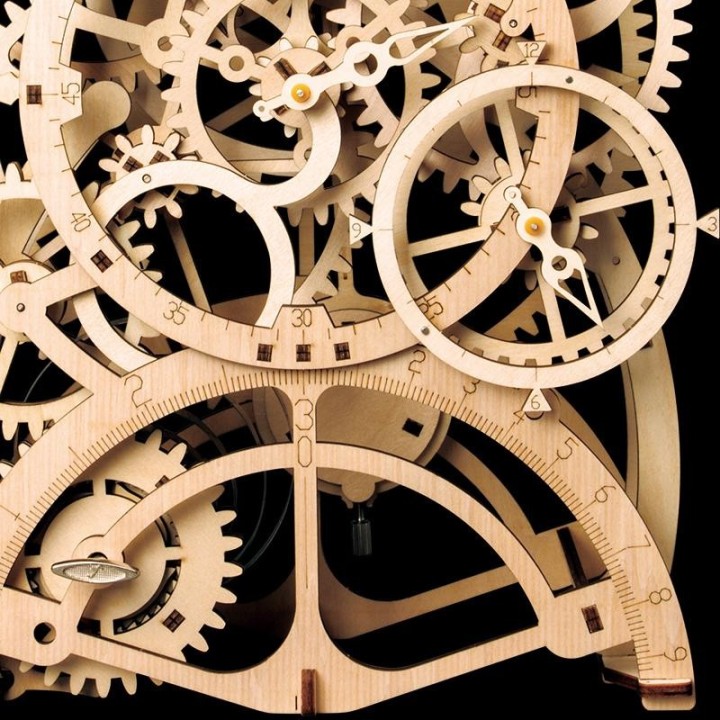 Maquette en bois Horloge animée