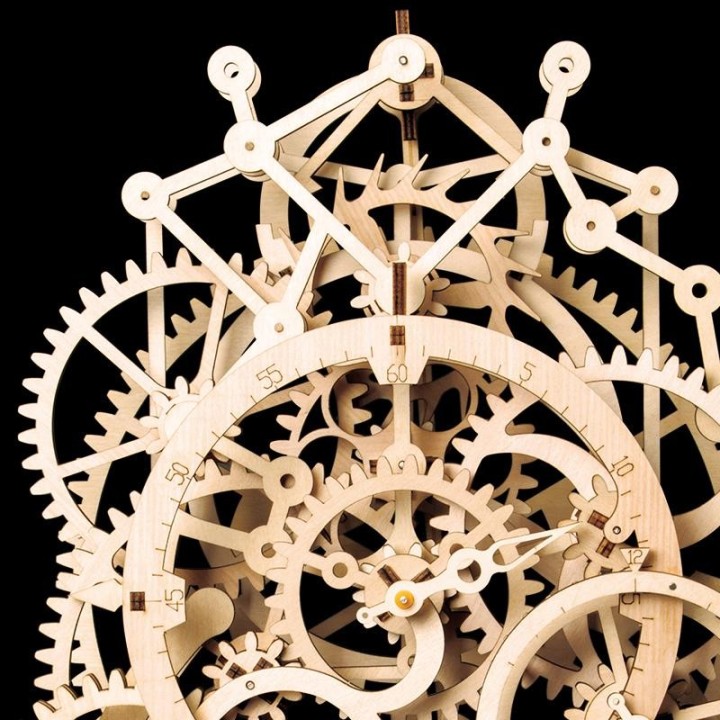 Maquette en bois Horloge animée