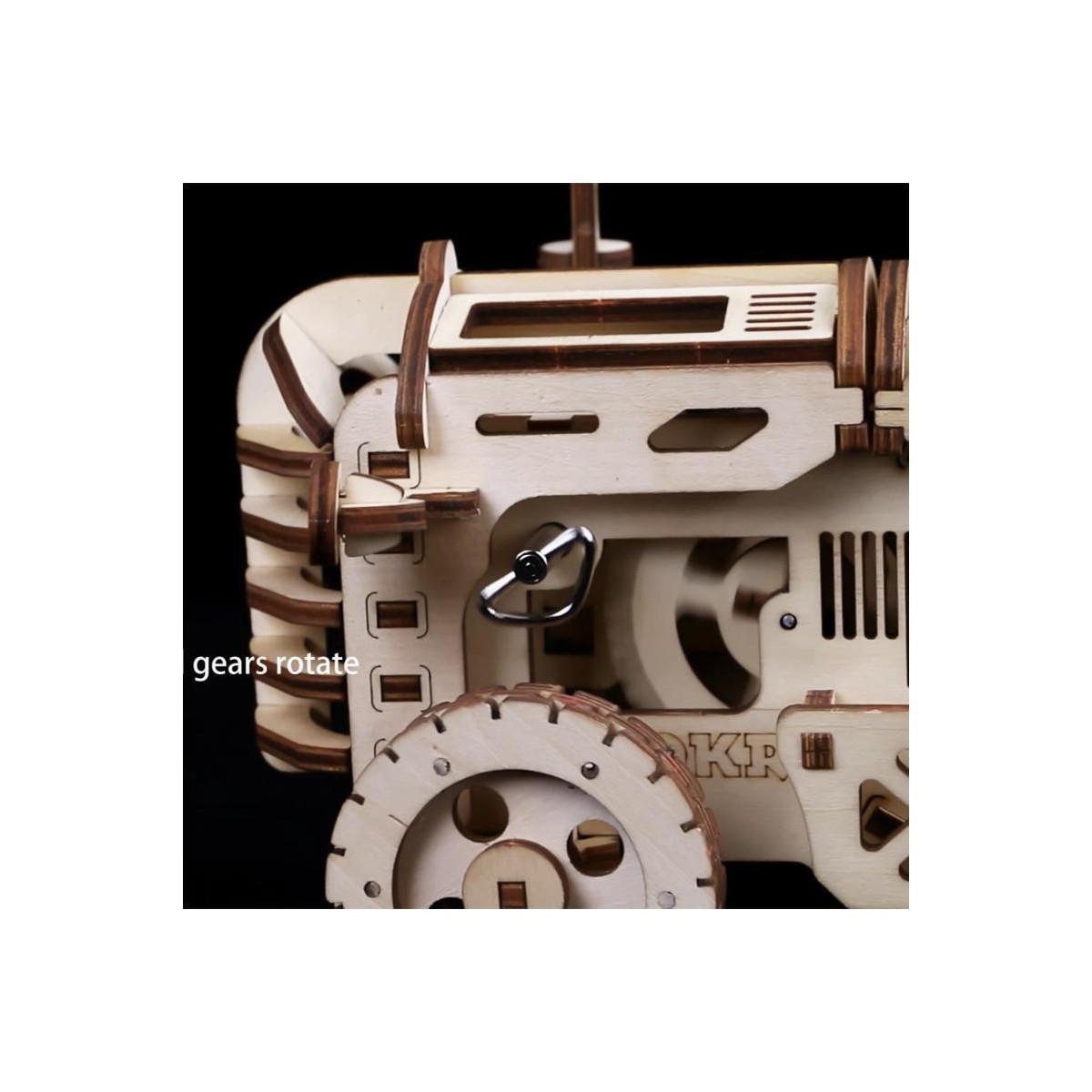 Maquette en bois Tracteur animé