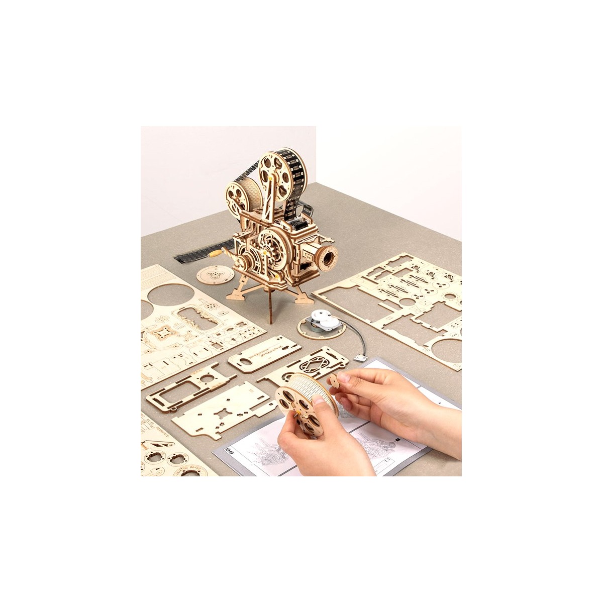 Maquette en bois Projecteur Vitascope animé