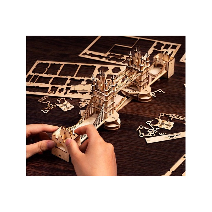 Maquette en bois lumineuse Tower Bridge