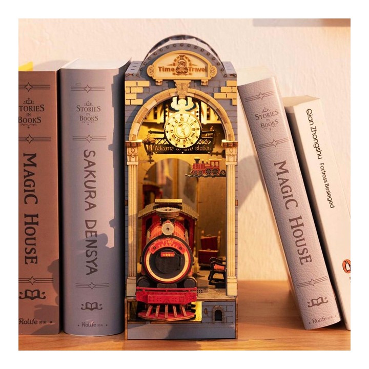 Maquette en bois lumineuse Serre-livres Train