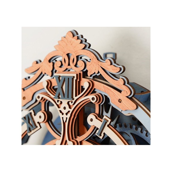 Maquette en bois animée Horloge vintage colorée
