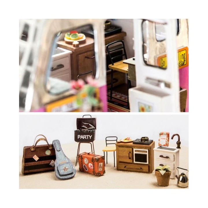 Maquette en bois lumineuse Caravane