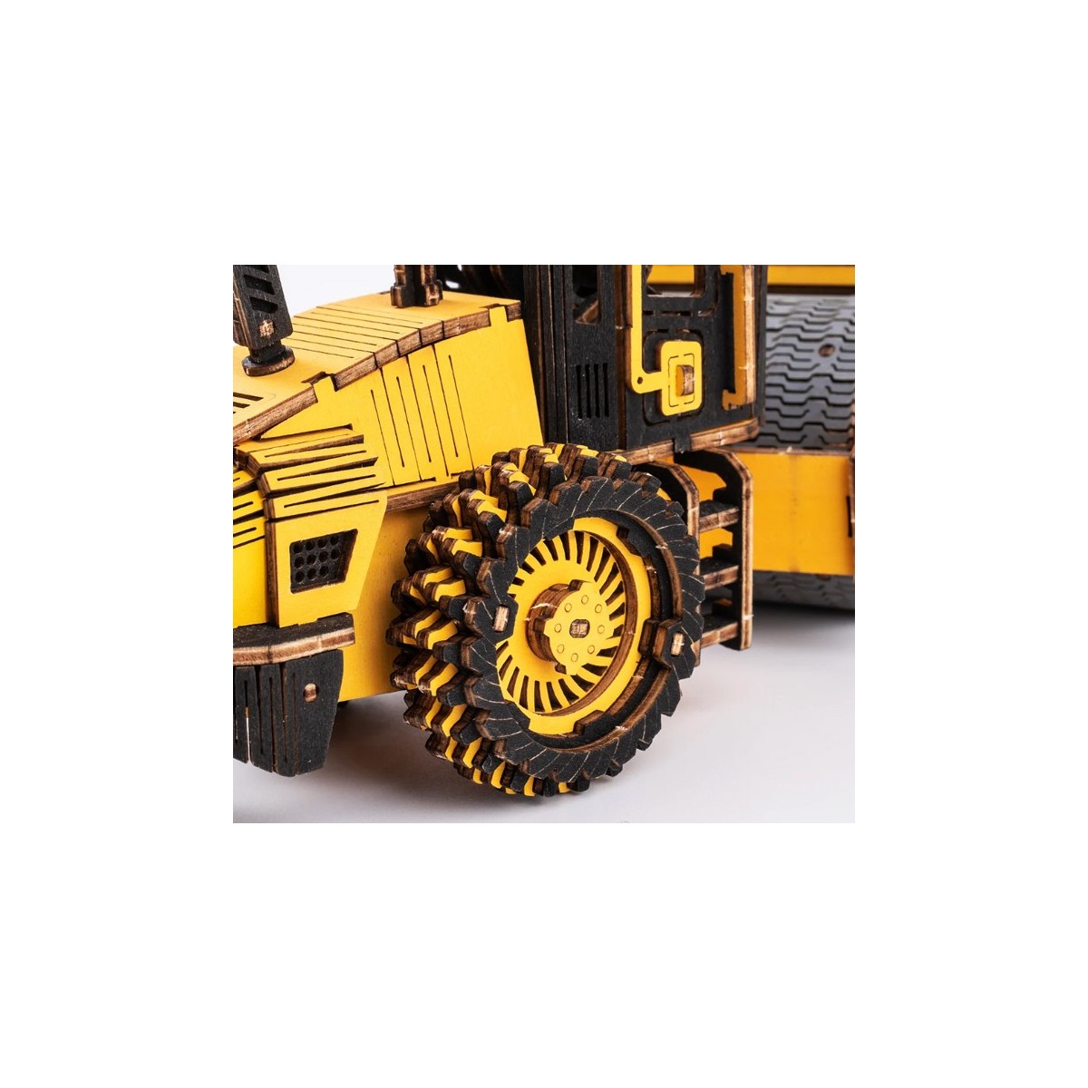 Maquette en bois Rouleau compresseur jaune