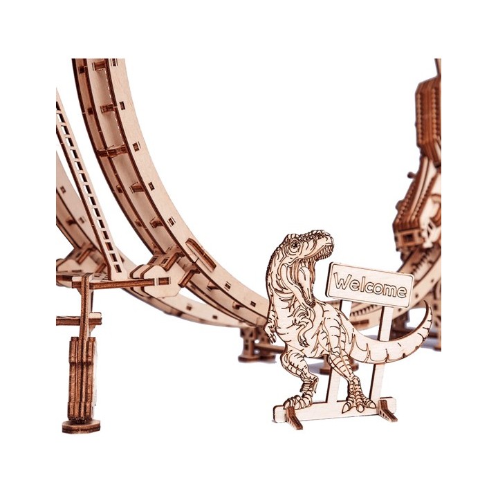 Maquette en bois animée Montagnes russes motorisées
