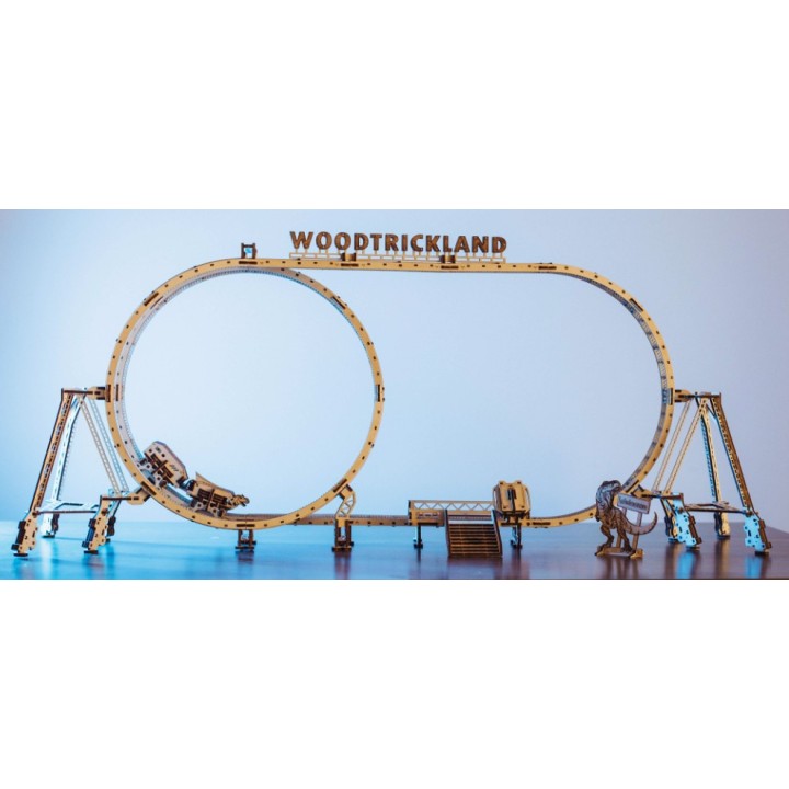 Maquette en bois animée Montagnes russes motorisées