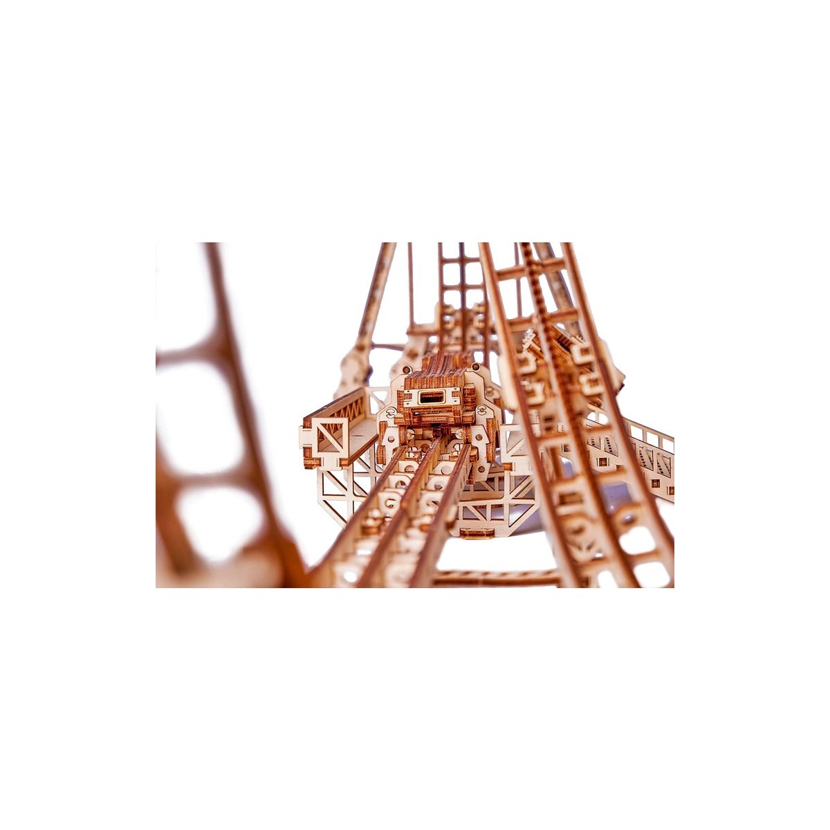 Maquette en bois animée Montagnes russes