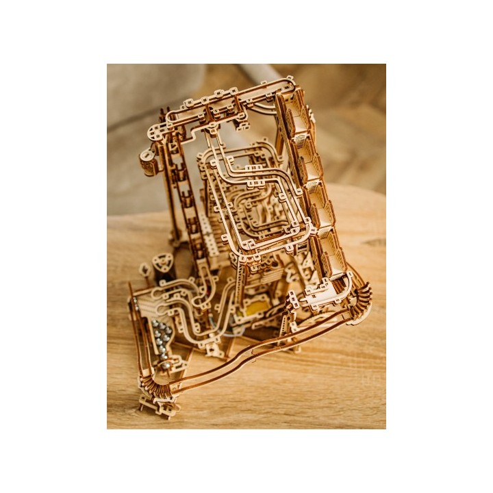 Maquette en bois animée Circuit de billes motorisé