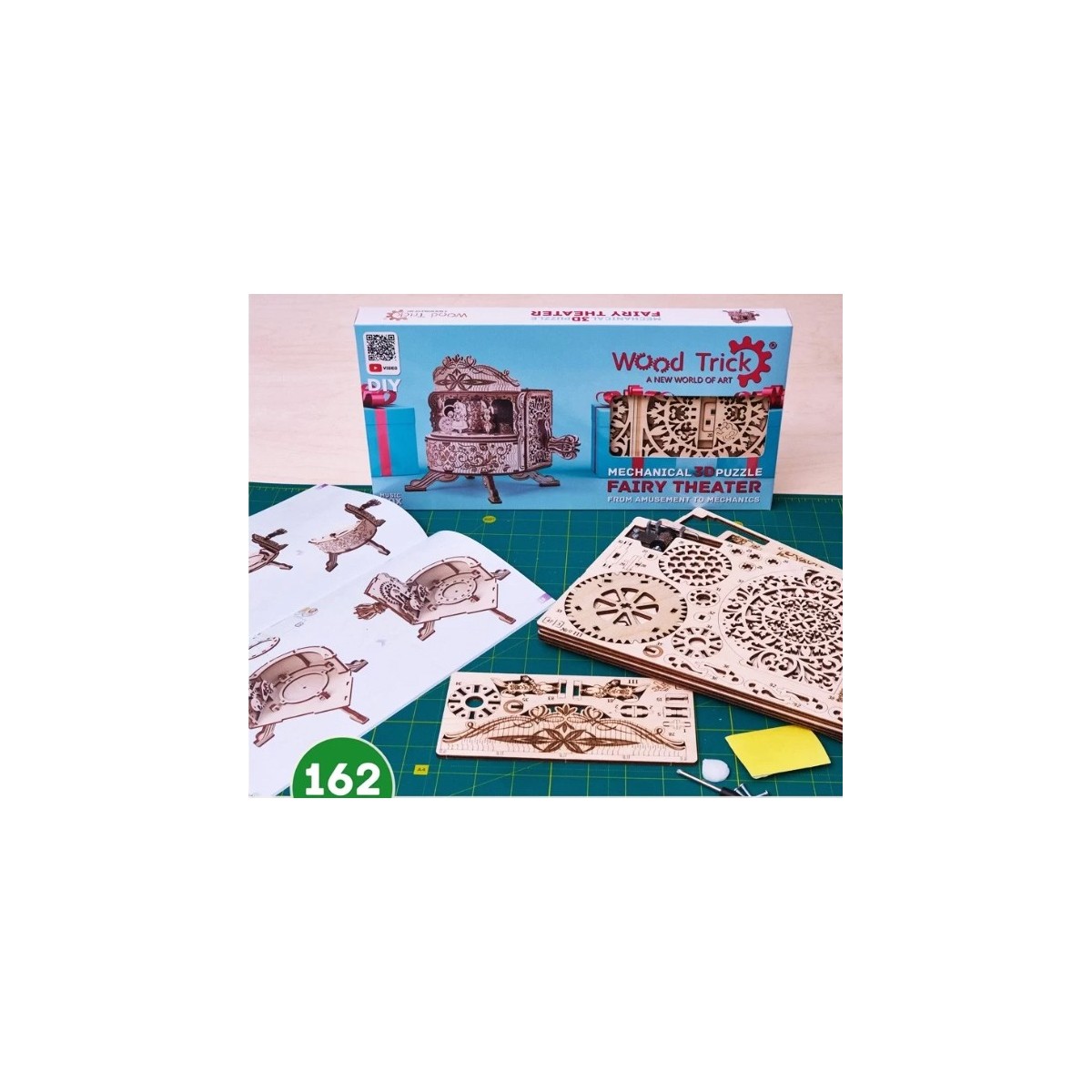 Maquette en bois animée musicale Théâtre Alice