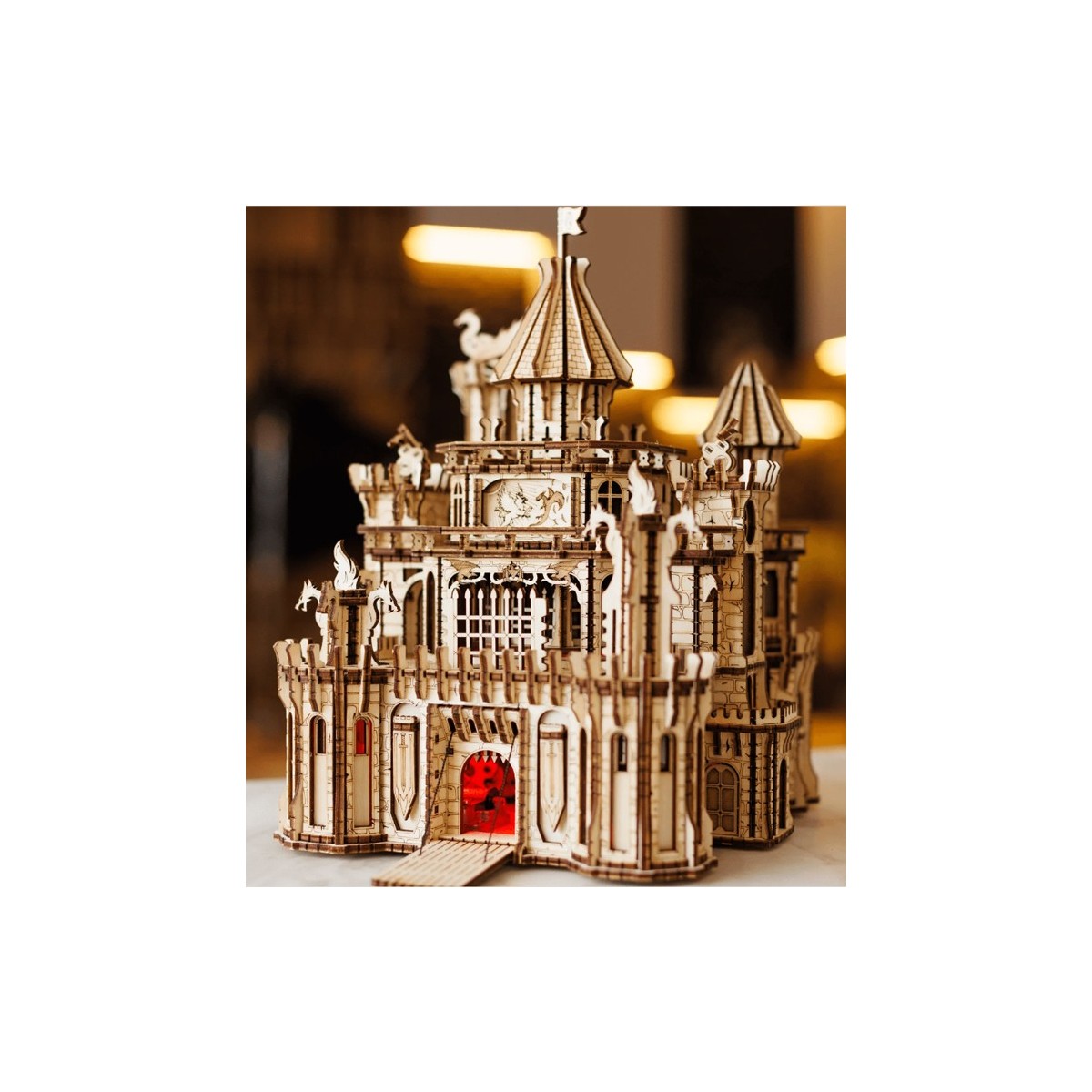 Maquette en bois Château fort animé lumineux musical