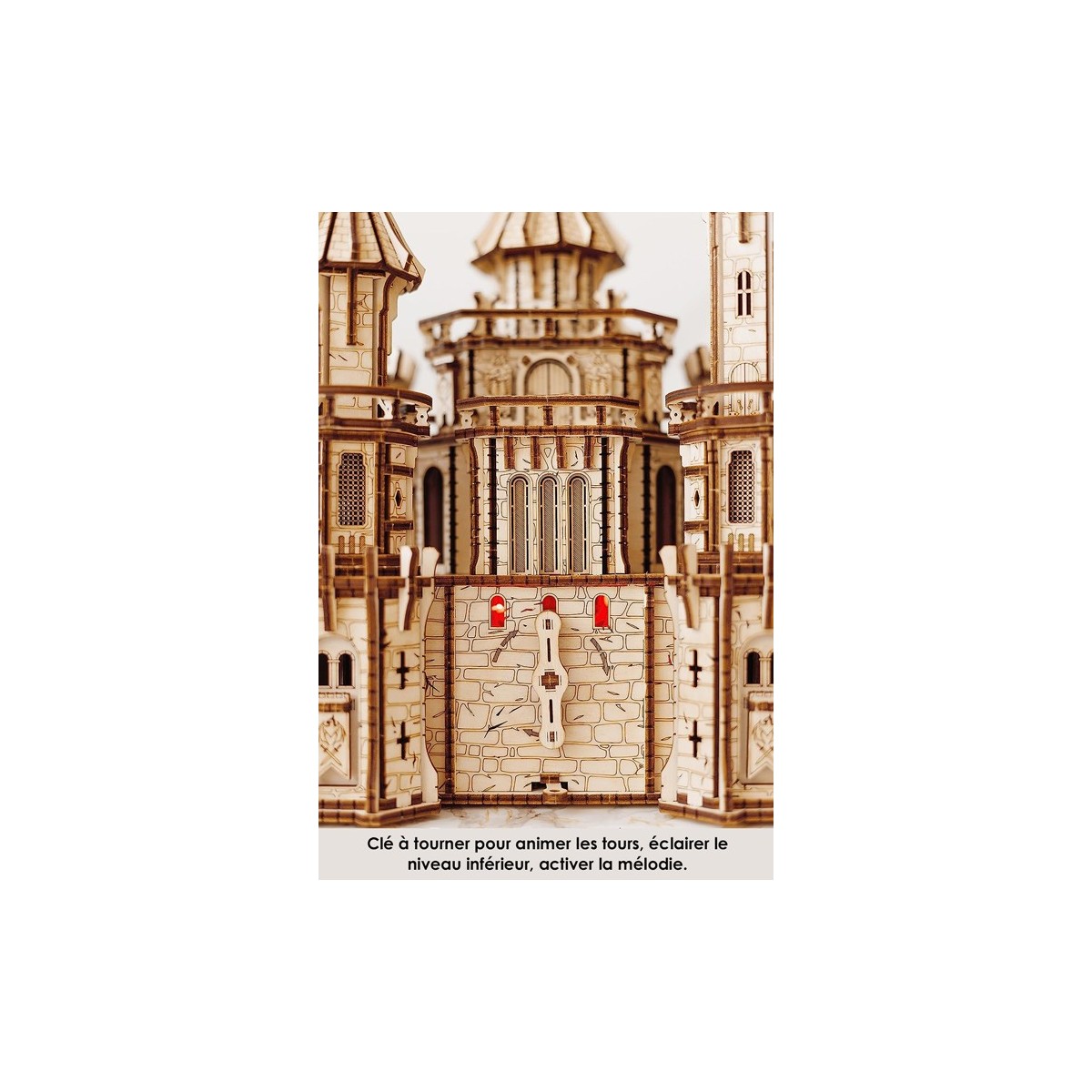 Maquette en bois Château fort animé lumineux musical