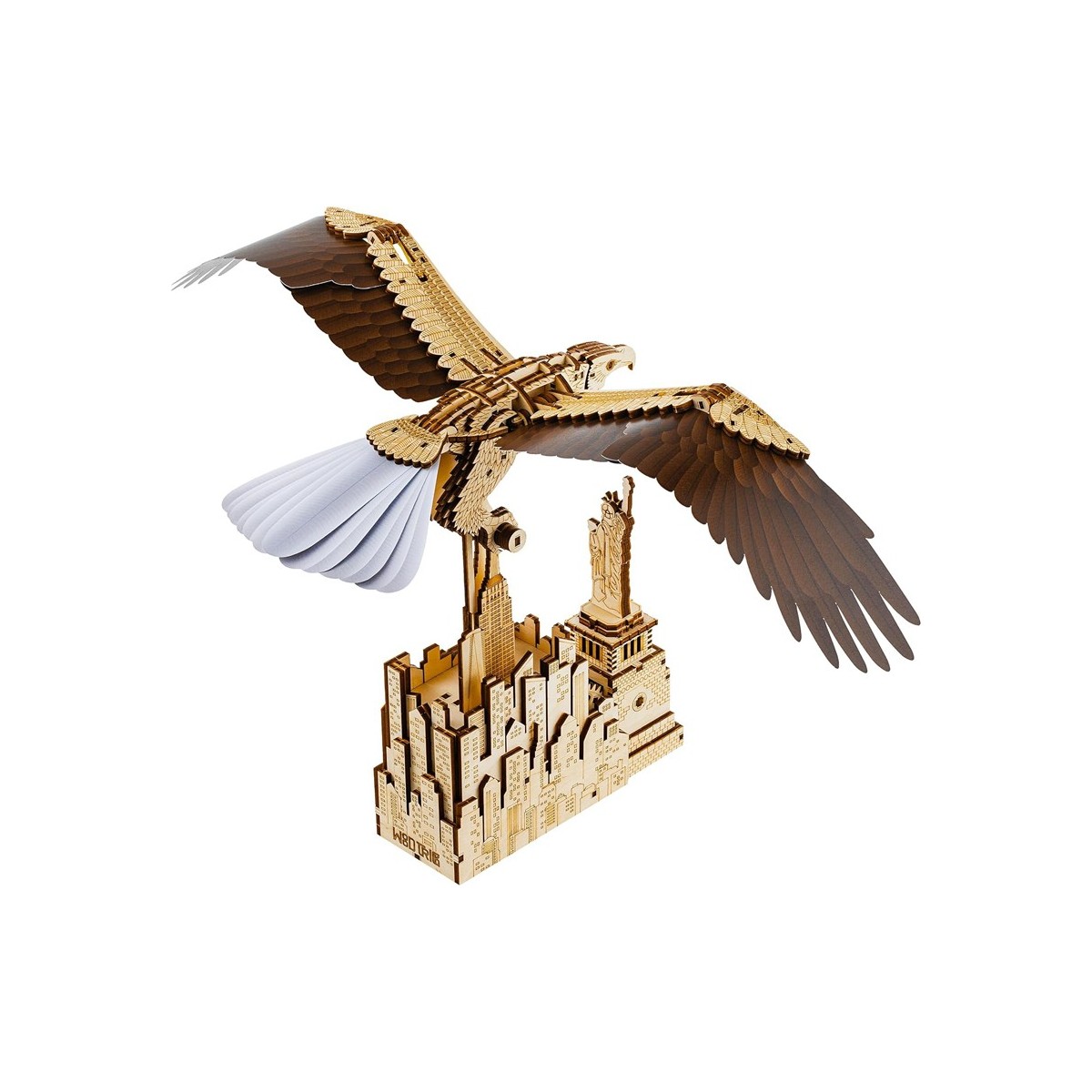 Maquette en bois animée Aigle survolant New York