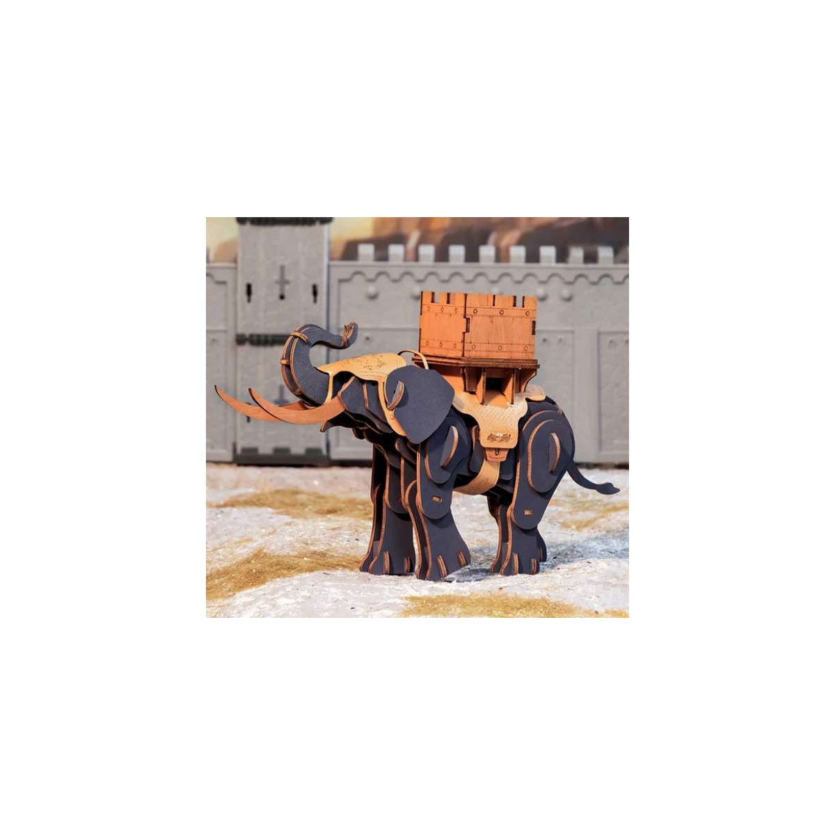 Maquette en bois colorée éléphant de combat