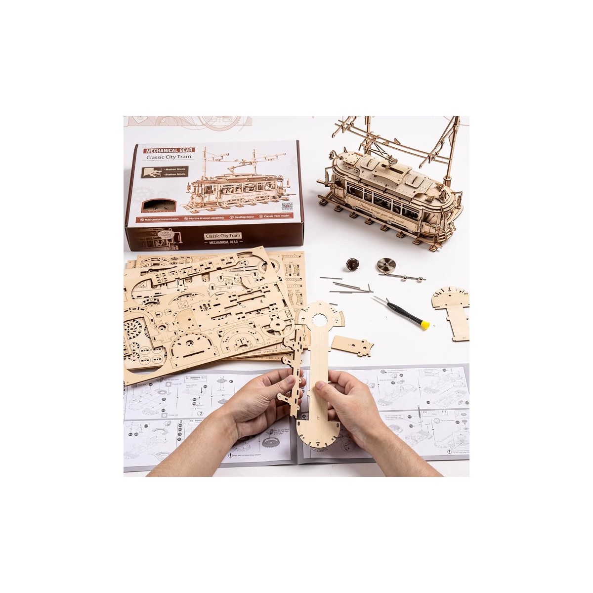 Maquette en bois animée Tramway vintage