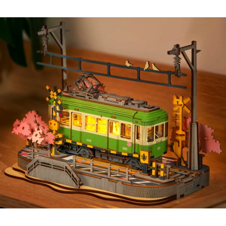 Maquette en bois lumineuse Tramway japonais