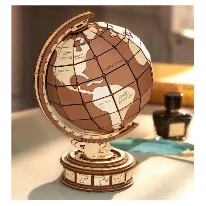 Maquette en bois Globe terrestre