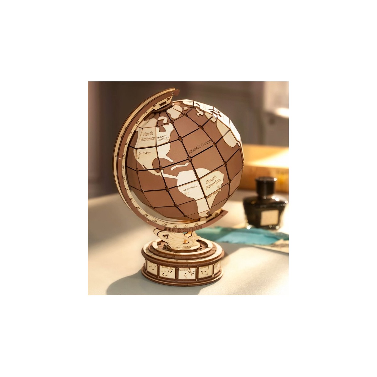 Maquette en bois Globe terrestre