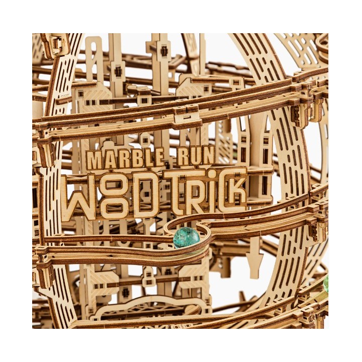Maquette en bois animée Circuit de billes sphérique motorisé