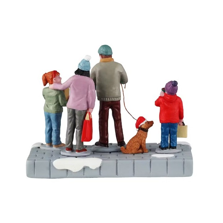 Courses de Noël en famille LEMAX