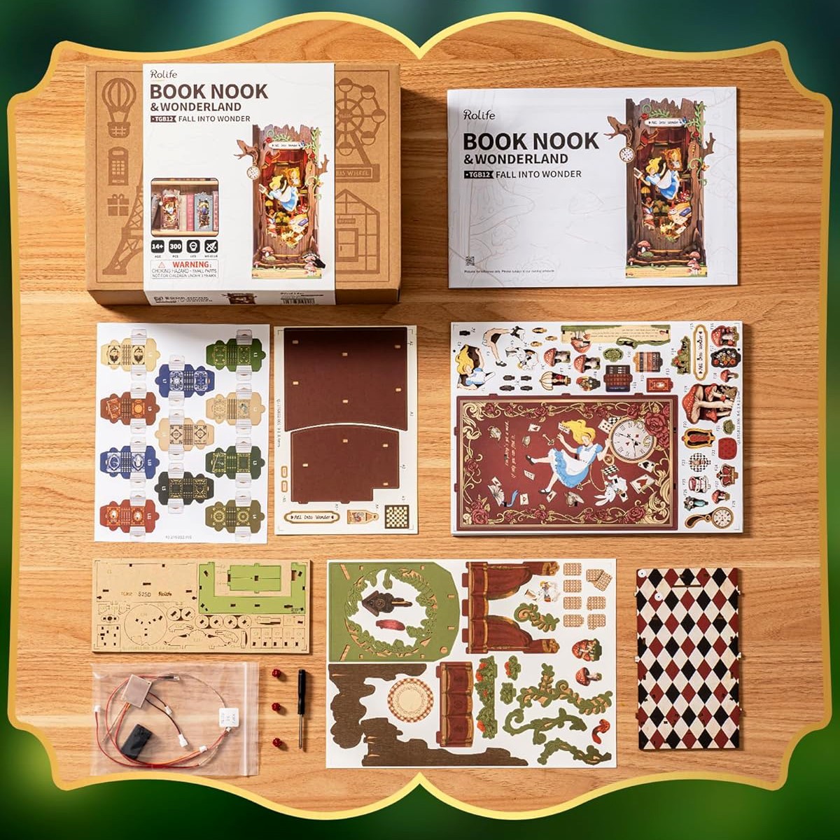 Maquette en bois lumineuse Serre-livres Alice aux pays des merveilles