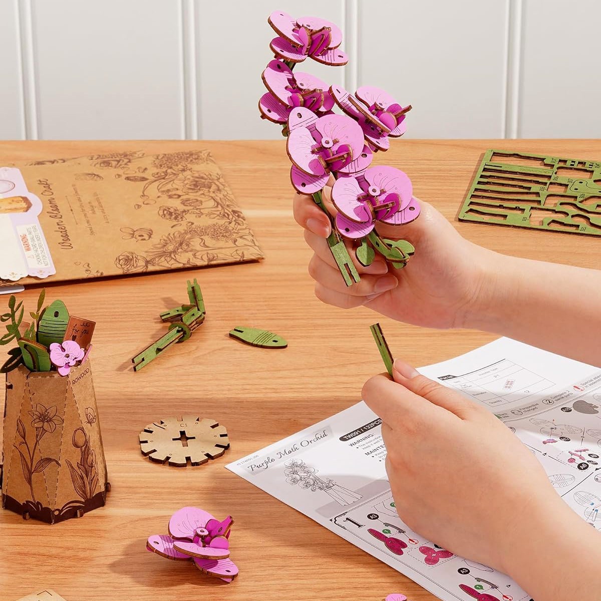 Maquette en bois Fleur Orchidée violette