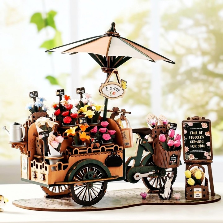 Maquette en bois Chariot de fleurs