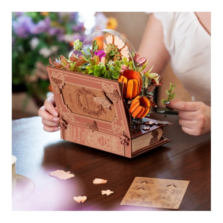 Maquette en bois Livre fleuri